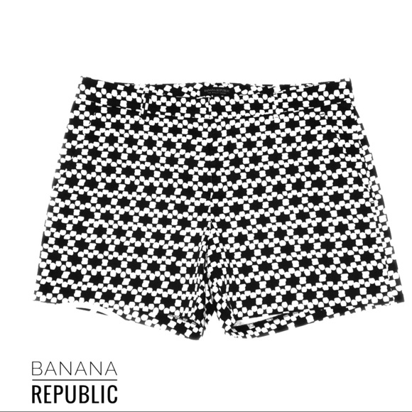 Banana Republic Pants - Banana Republic Women’s Black & White Shorts